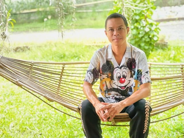 Thai music producer under fire for allegedly improperly touching his daughter Thai music producer under fire for allegedly improperly touching his daughter