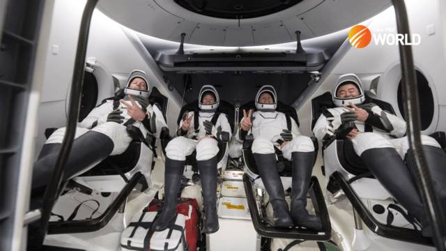 SpaceX returns 4 astronauts to Earth, ending 200-day flight SpaceX returns 4 astronauts to Earth, ending 200-day flight