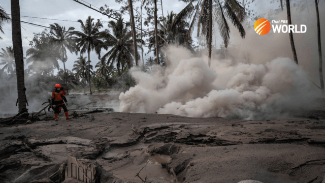 Indonesia volcano eruption kills 13, dozens injured Indonesia volcano eruption kills 13, dozens injured