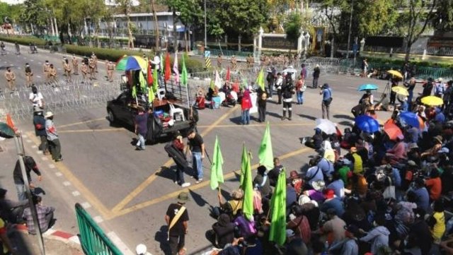 Thailand’s ‘P-move’ protesters resume march to demand civil, land rights Thailand’s ‘P-move’ protesters resume march to demand civil, land rights