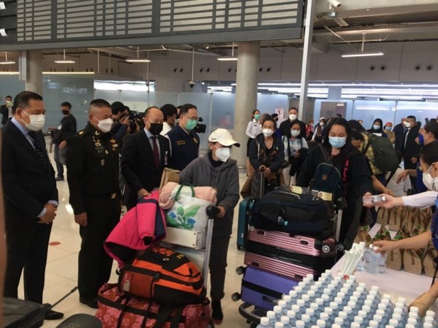 First 38 Thais evacuated from Ukraine arrive in Bangkok First 38 Thais evacuated from Ukraine arrive in Bangkok