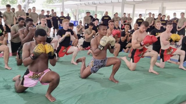 Top Muay Thai boxer teaches Thai, US troops Top Muay Thai boxer teaches Thai, US troops