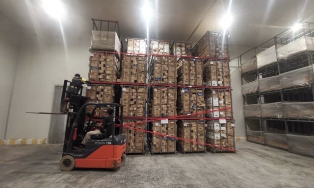 Nearly 60 tonnes of suspect smuggled pork impounded in Nakhon Pathom Nearly 60 tonnes of suspect smuggled pork impounded in Nakhon Pathom