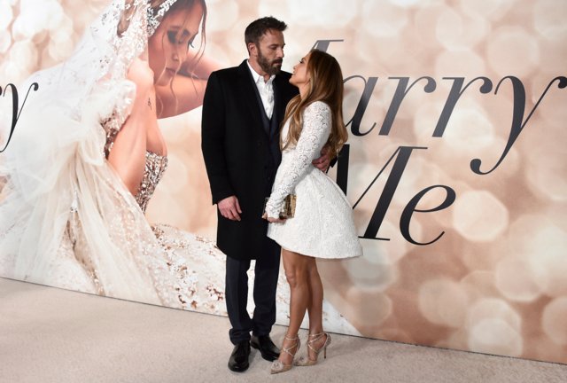 Jennifer Lopez, Ben Affleck wed in Las Vegas drive-through Jennifer Lopez, Ben Affleck wed in Las Vegas drive-through