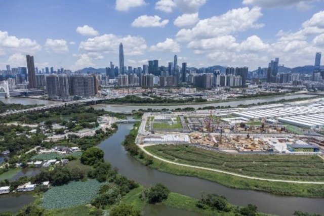 Rare protest in China tech hub over Covid lockdown Rare protest in China tech hub over Covid lockdown