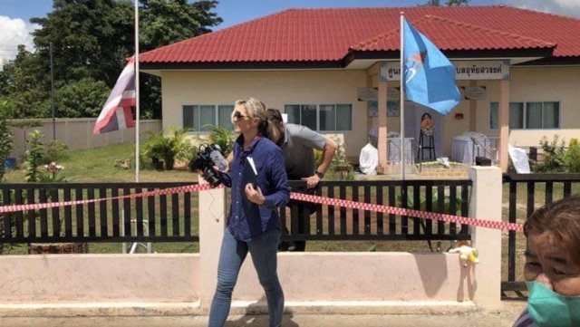 Thai immigration withdraw tourist visas of two CNN reporters Thai immigration withdraw tourist visas of two CNN reporters