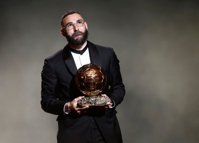 Selfless Benzema's Ballon d'Or trophy rewards team player Selfless Benzema's Ballon d'Or trophy rewards team player