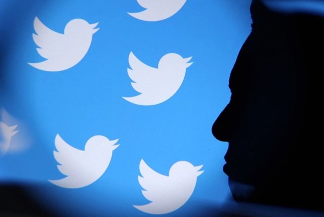 Musk's Twitter faces fresh conspiracy theories during U.S. midterms vote - experts Musk's Twitter faces fresh conspiracy theories during U.S. midterms vote - experts