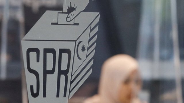What to expect as Malaysia's split election leaves scramble to form government What to expect as Malaysia's split election leaves scramble to form government