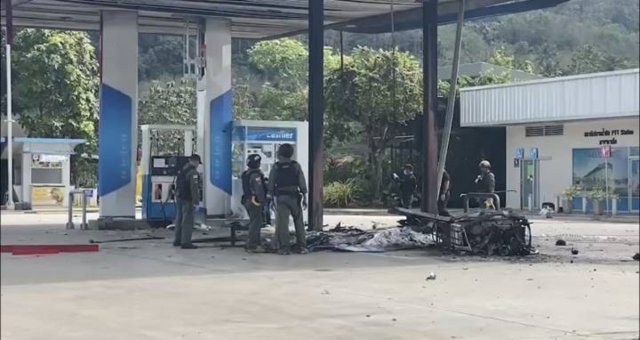 Petrol pump at PTT service station in Yala torched Petrol pump at PTT service station in Yala torched