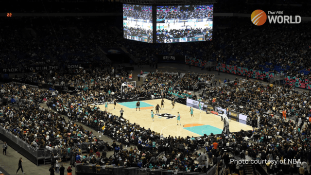 NBA-record crowd watches Spurs host game at Alamodome NBA-record crowd watches Spurs host game at Alamodome
