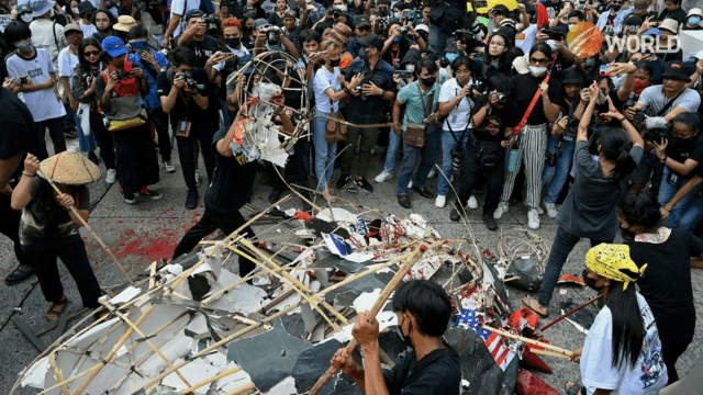 Philippine protesters celebrate 'People Power' ousting of Marcos Sr Philippine protesters celebrate 'People Power' ousting of Marcos Sr