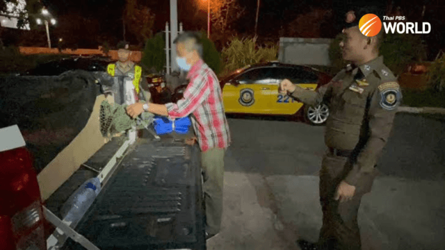 Six people caught allegedly trapping macaques at a temple in Phetchaburi Six people caught allegedly trapping macaques at a temple in Phetchaburi