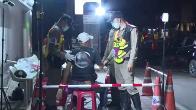 Bangkok police start random drunk driving checks on Wednesday Bangkok police start random drunk driving checks on Wednesday