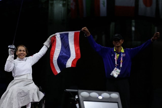 Saisunee wins three golds in wheelchair fencing at Paris Paralympics Saisunee wins three golds in wheelchair fencing at Paris Paralympics