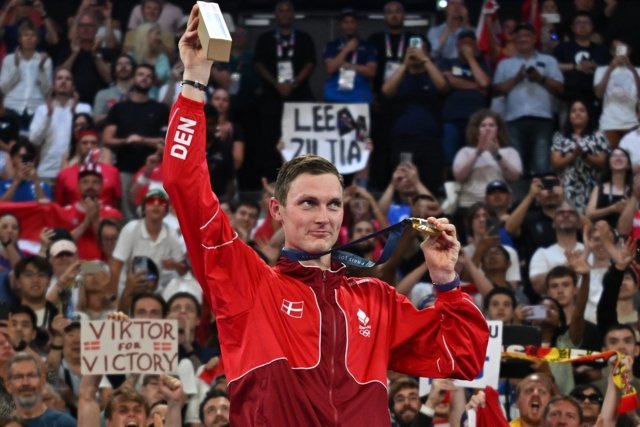 How Axelsen won Thai hearts after Olympic victory How Axelsen won Thai hearts after Olympic victory