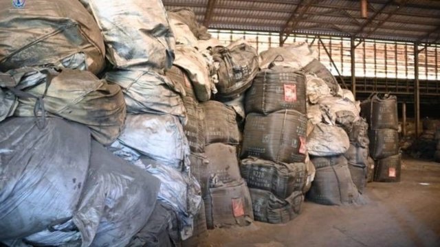 Huge amount of aluminium dross seized from illegal smelters Huge amount of aluminium dross seized from illegal smelters