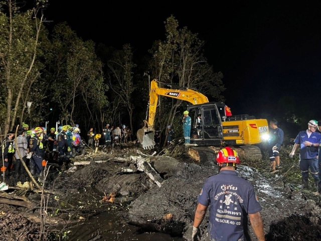 Body parts recovered from plane crash in Chachoengsao, search continues Body parts recovered from plane crash in Chachoengsao, search continues