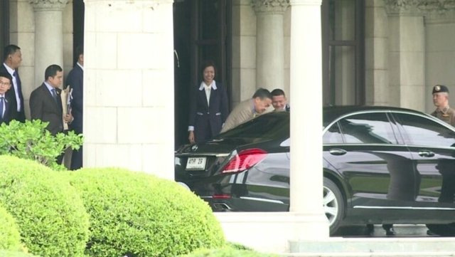 PM Srettha agrees to use bullet-proof Mecedes-Benz PM Srettha agrees to use bullet-proof Mecedes-Benz