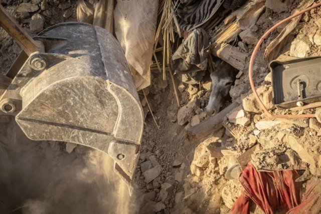 Race to find survivors as Morocco quake deaths top 2,000 Race to find survivors as Morocco quake deaths top 2,000