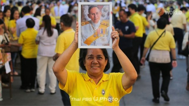 People pay respects to late King Bhumibol Adulyadej People pay respects to late King Bhumibol Adulyadej