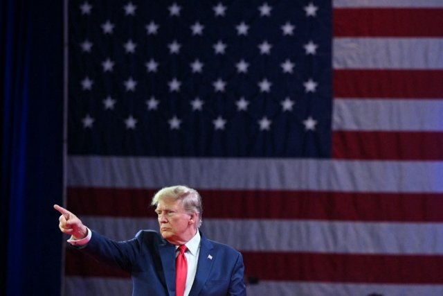Illinois judge kicks Trump off primary ballot over Capitol riot Illinois judge kicks Trump off primary ballot over Capitol riot