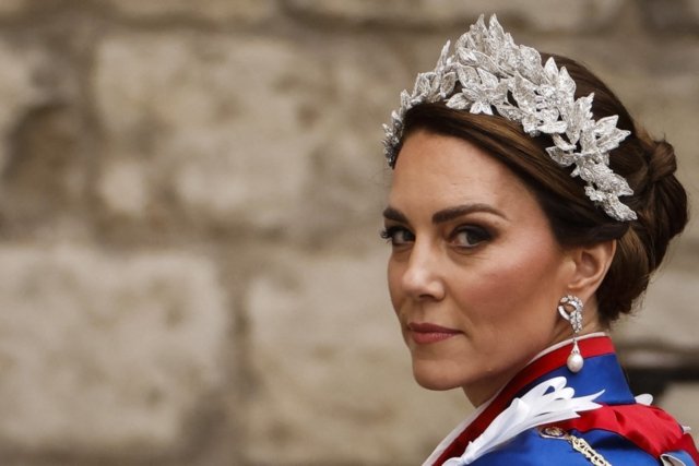 Britain in shock after Catherine's cancer announcement Britain in shock after Catherine's cancer announcement