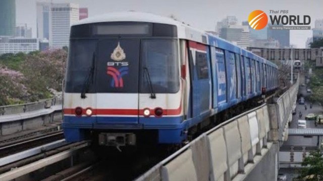 Transport minister promises 20-baht fares on all electric trains by September next year Transport minister promises 20-baht fares on all electric trains by September next year