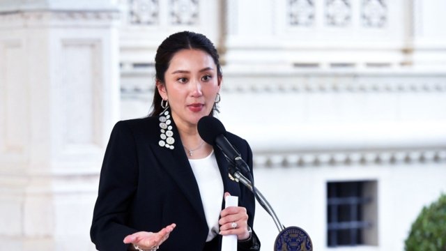 PM apologises over Tak Bai massacre PM apologises over Tak Bai massacre