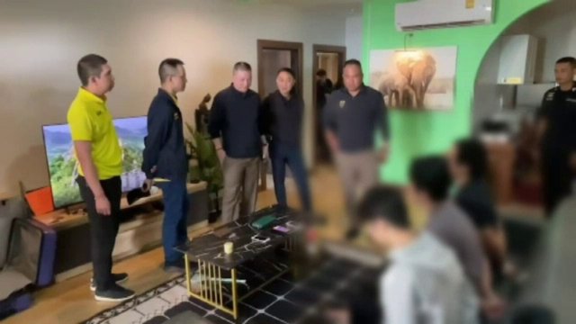 Five suspected Japanese online scammers arrested in Chon Buri Five suspected Japanese online scammers arrested in Chon Buri