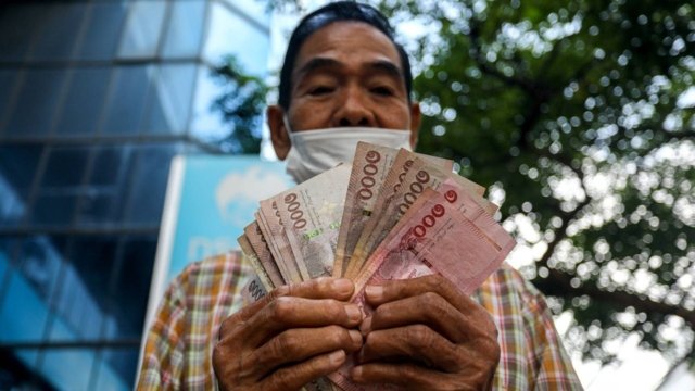 Cabinet approves second phase of cash payout scheme Cabinet approves second phase of cash payout scheme