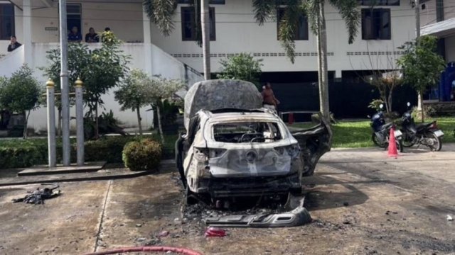 Two explosions in Narathiwat today, no injuries Two explosions in Narathiwat today, no injuries
