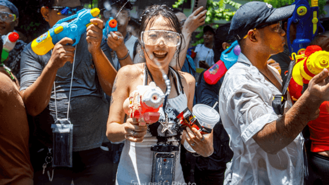 Bangkok gives plastic water guns a second life Bangkok gives plastic water guns a second life