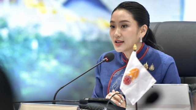 PM Paetongtarn defends her father's hospital stay, insisting his illness was real PM Paetongtarn defends her father's hospital stay, insisting his illness was real