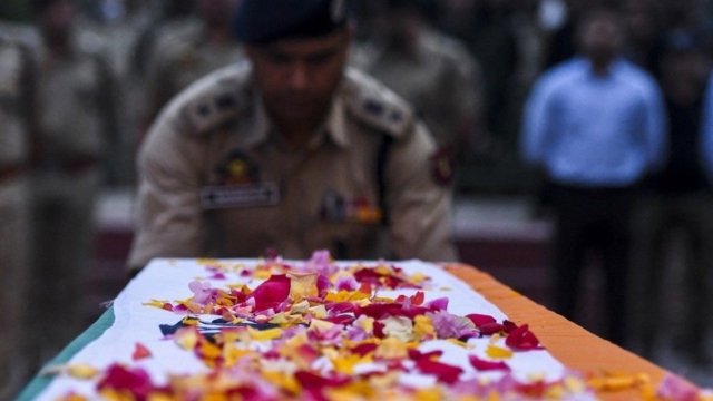 India hunts gunmen who massacred 26 in Kashmir tourist hotspot India hunts gunmen who massacred 26 in Kashmir tourist hotspot