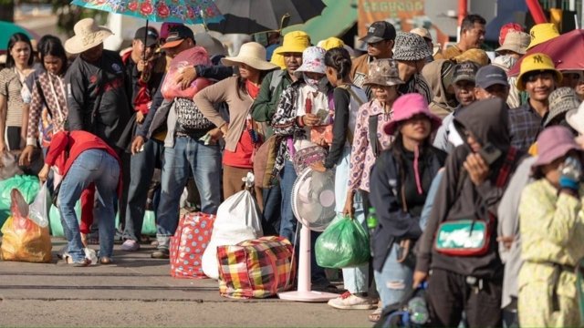 Cambodian workers stuck in Thailand can continue working for six months Cambodian workers stuck in Thailand can continue working for six months