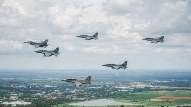 Thai F-16s launch second strike on Cambodian military targets Thai F-16s launch second strike on Cambodian military targets