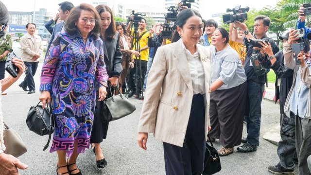 Thaksin receives first family visit at Khlong Prem Prison Thaksin receives first family visit at Khlong Prem Prison