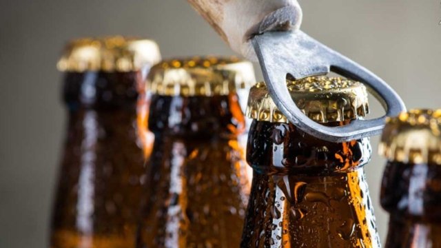 Restaurant and entertainment venues seek clarification of alcohol control law Restaurant and entertainment venues seek clarification of alcohol control law