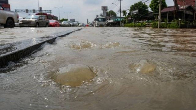Chao Phraya basin to stay flooded for the next 10 days due to high tides Chao Phraya basin to stay flooded for the next 10 days due to high tides