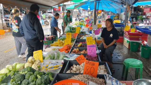 Commerce monitors supplies and prices as floods hit several areas Commerce monitors supplies and prices as floods hit several areas