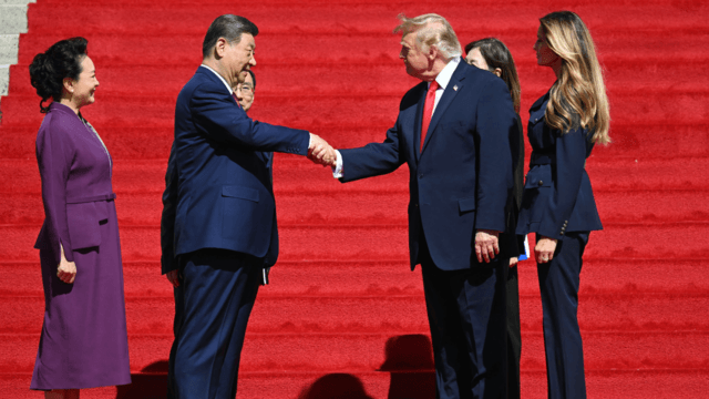 Trump offered to sell arms to Xi: US ambassador to Fox News Trump offered to sell arms to Xi: US ambassador to Fox News