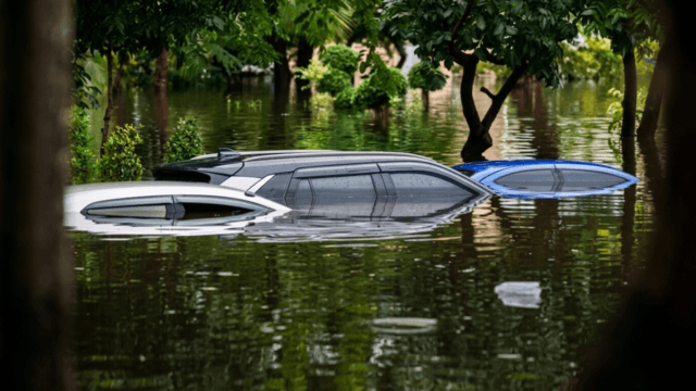 THAI cancels 14 flights amid flooding THAI cancels 14 flights amid flooding