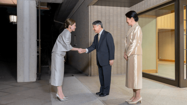 Japan’s emperor and empress welcome Queen Suthida at Tokyo palace Japan’s emperor and empress welcome Queen Suthida at Tokyo palace