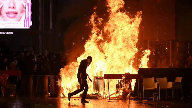 Italy sends troops, toughens security laws after Milan clashes Italy sends troops, toughens security laws after Milan clashes