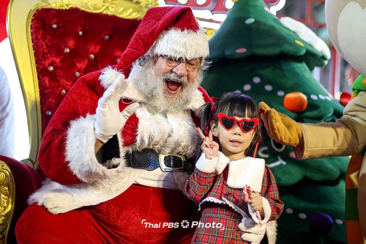 How Thais celebrate Christmas in Bangkok How Thais celebrate Christmas in Bangkok