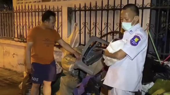 Baby rescued after being dumped on garbage heap in Chon Buri
