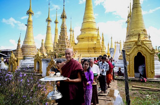 Myanmar boat festival's return brings joy and sorrow